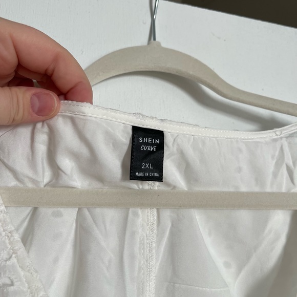 White plus size baby doll style dress - Picture 4 of 4